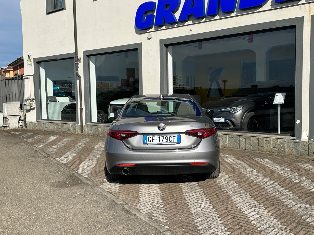 Alfa Romeo Giulia 2.0 Turbo 200 CV AT8 Executive