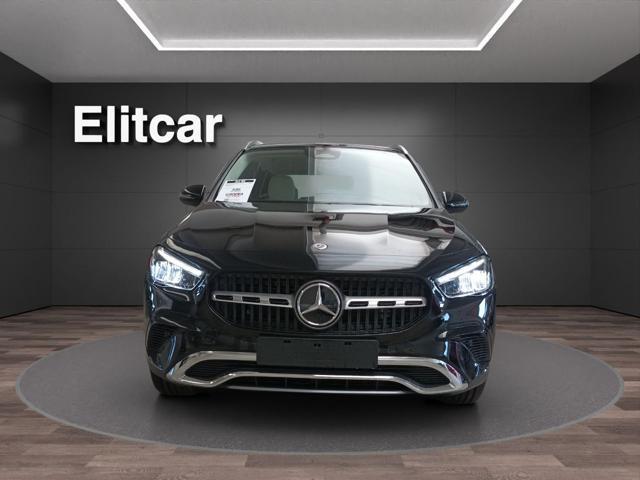 MERCEDES-BENZ GLA 180 Automatic Progressive Advanced