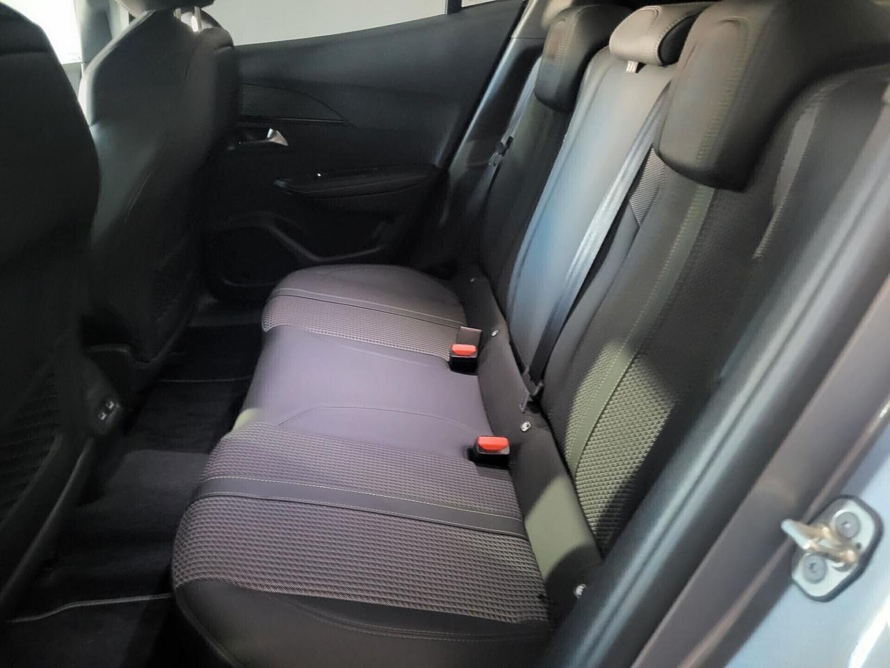 Peugeot 2008 BlueHDi 130 S&S EAT8 GT+navi+bixeno