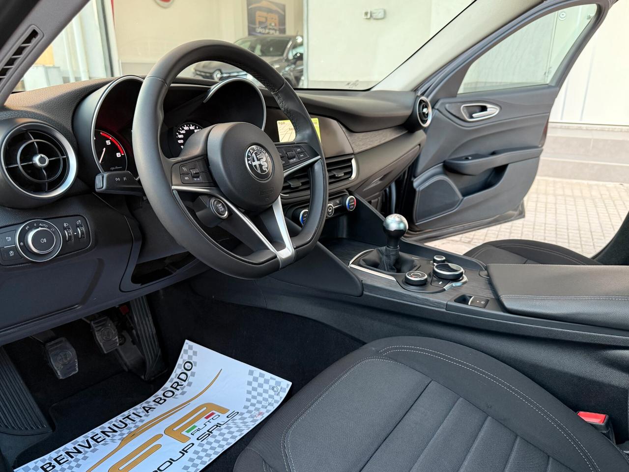 Alfa Romeo Giulia 2.2 TD 160CV NAVI LED - 2019