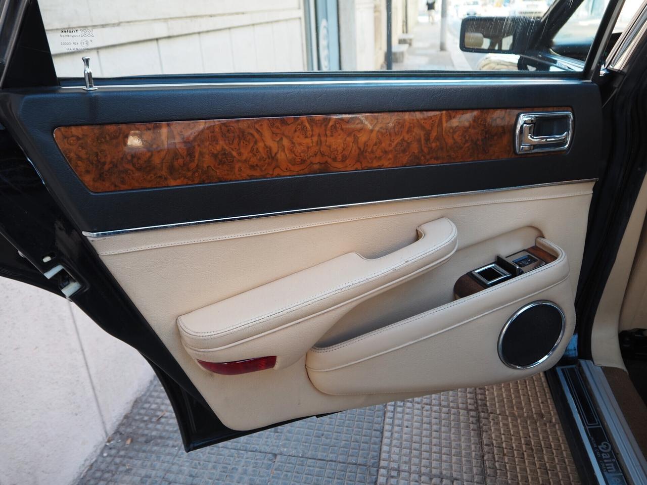 Jaguar XJ40 3.6