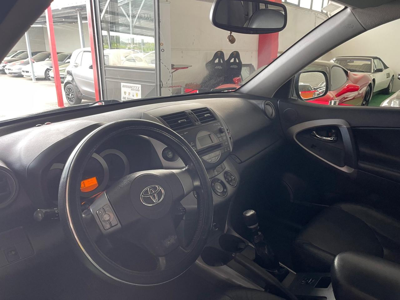 Toyota RAV4 2.2 D-4D 177 CV PERMUTE RATE