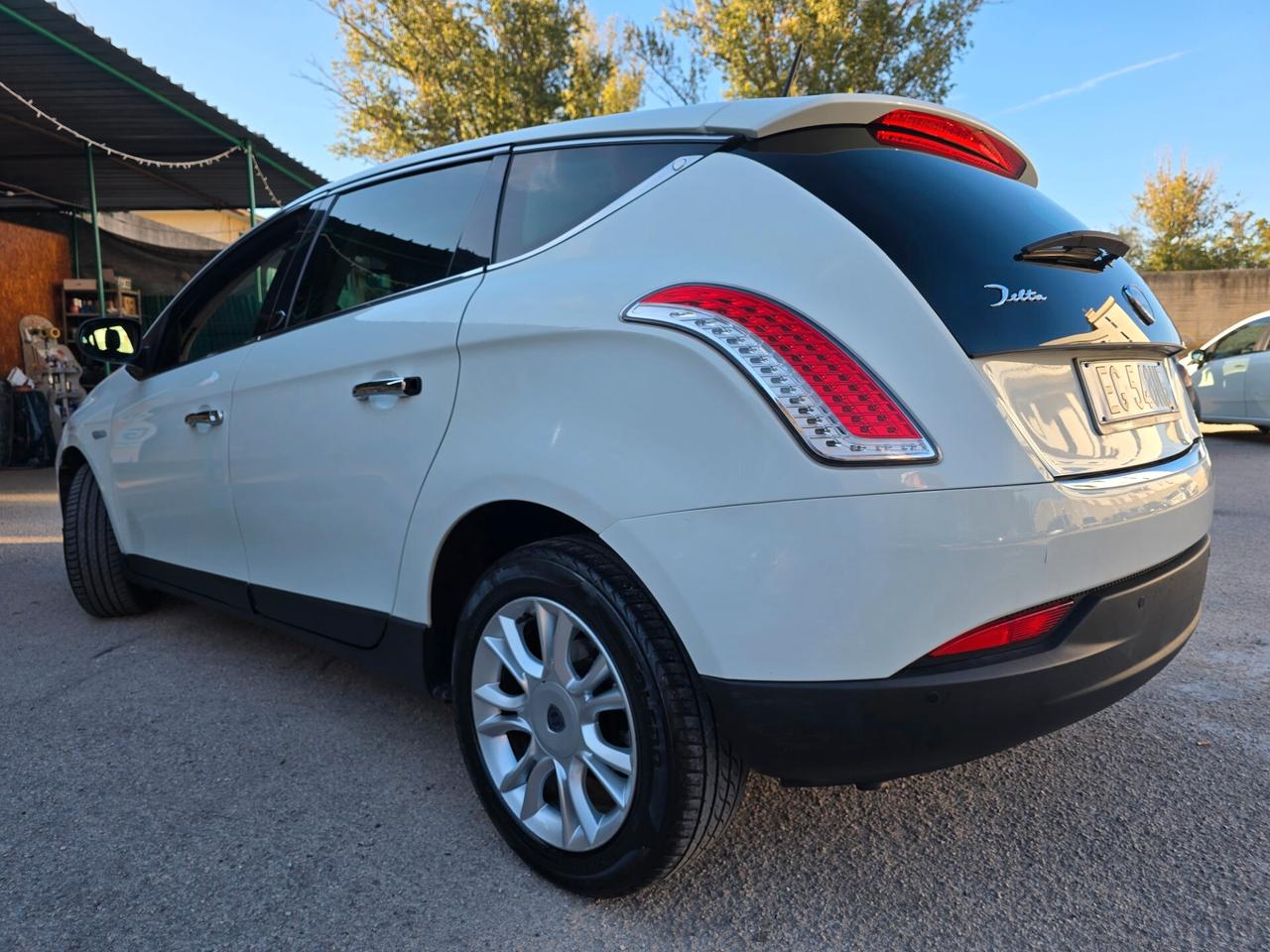 Lancia Delta 1.6 MJT 120cv full opt nuova 2011