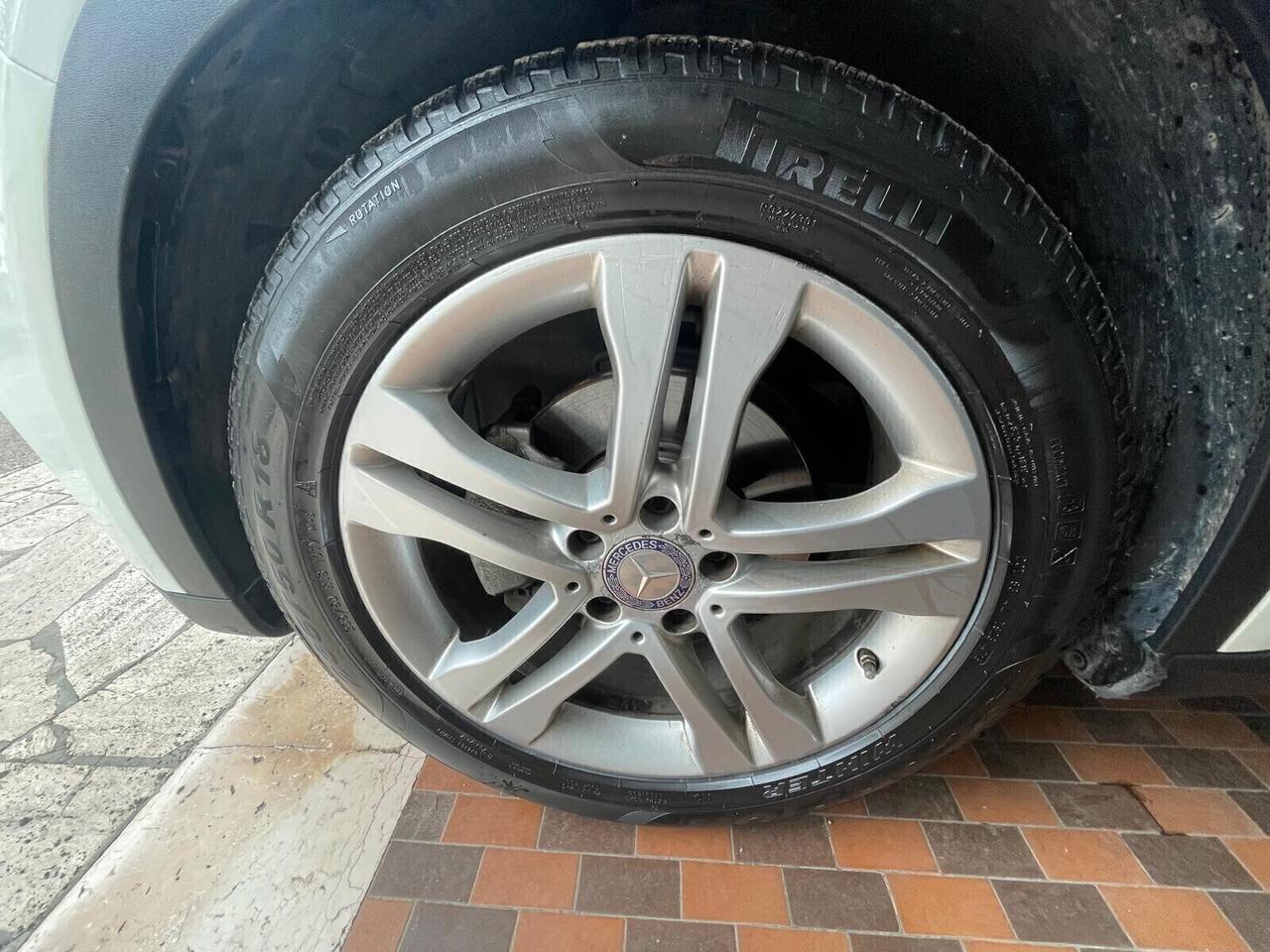 Mercedes-benz GLA 200 GLA 200 CDI Automatic Sport