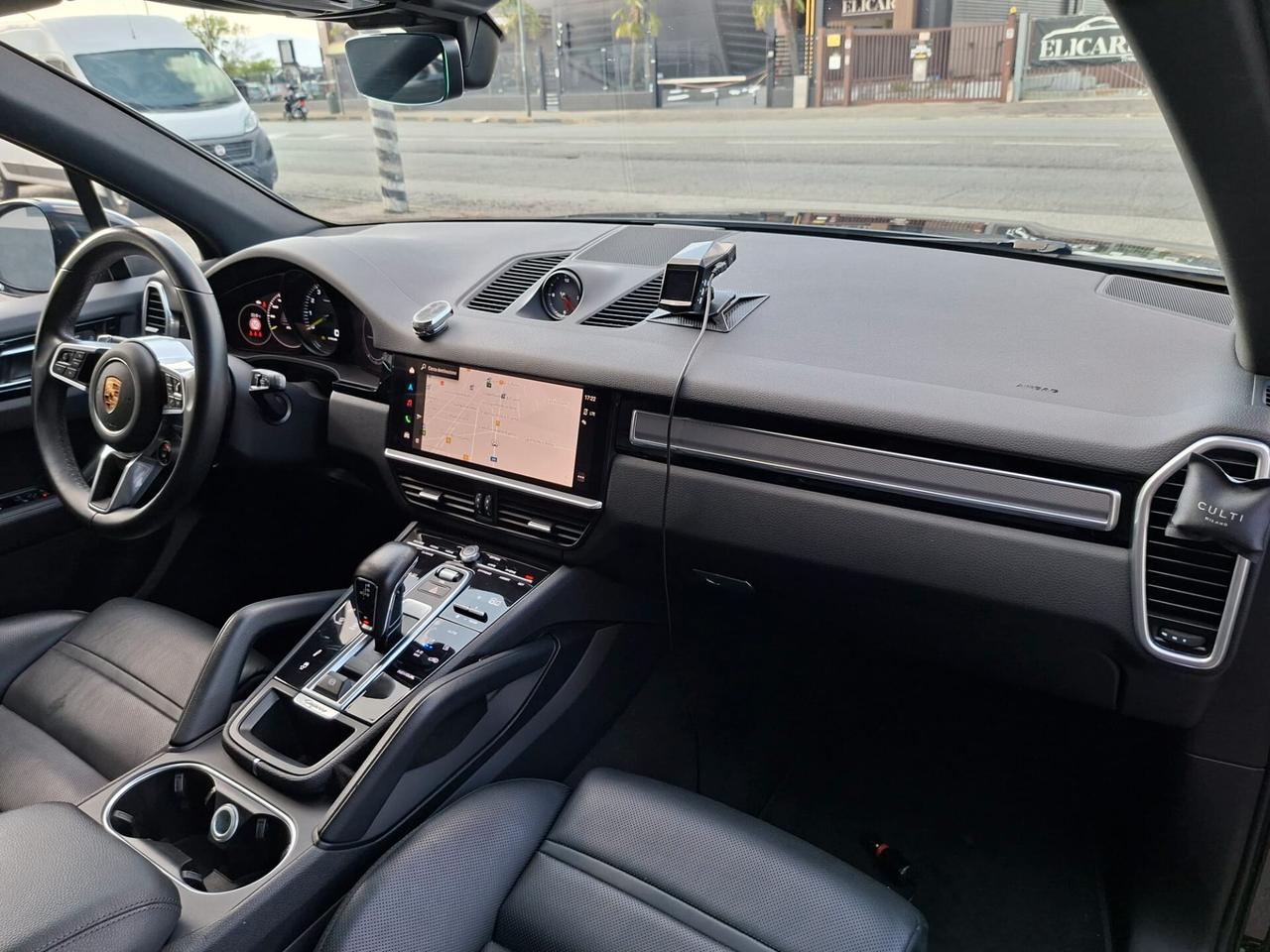 Porsche Cayenne 3.0 V6 E-Hybrid Platinum Edition
