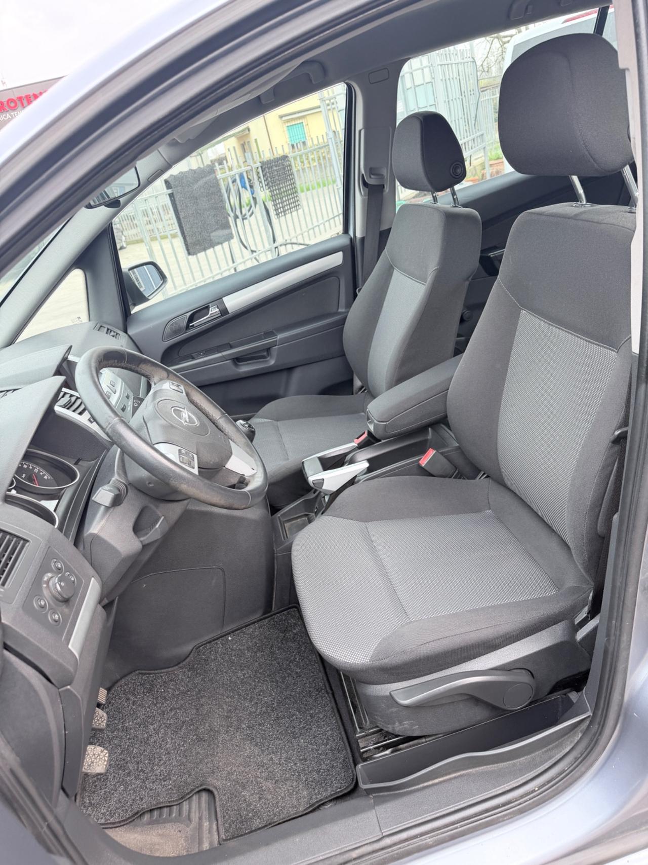 Opel Zafira 1.6 16V ecoM 94CV Cosmo