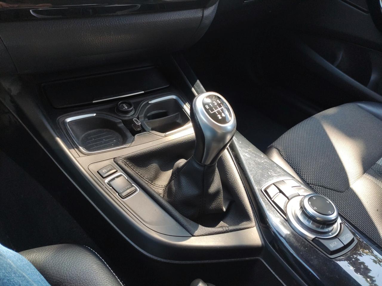 Bmw 118 116d 5p. Urban