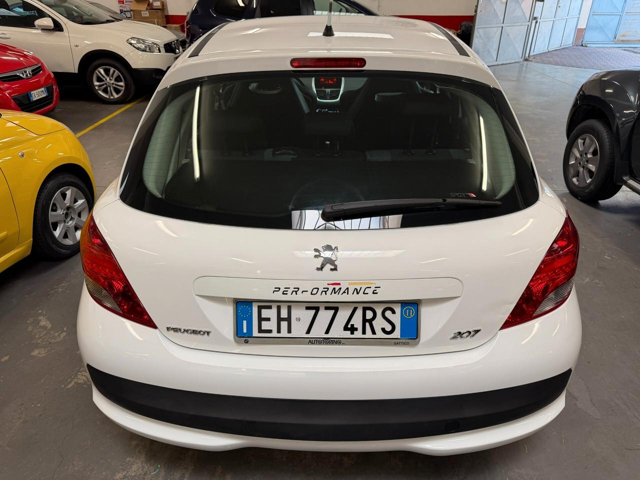 Peugeot 207 1.4 8V 75CV 5p. Active