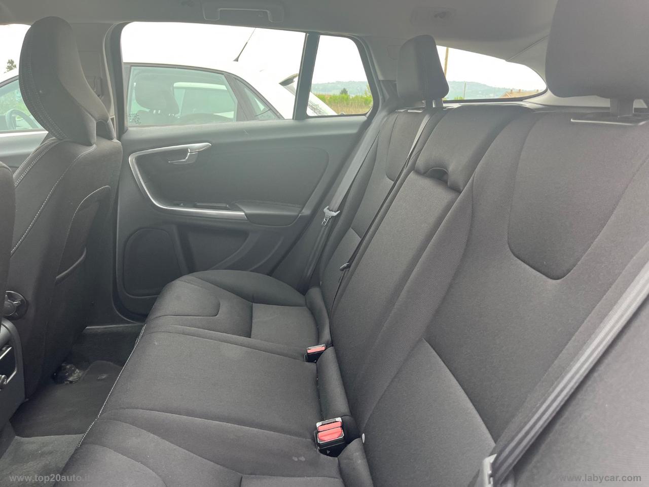 VOLVO V60 D2 1.6 Business|GANCIO TRAINO|94.000 CHILOMETRI CERT.