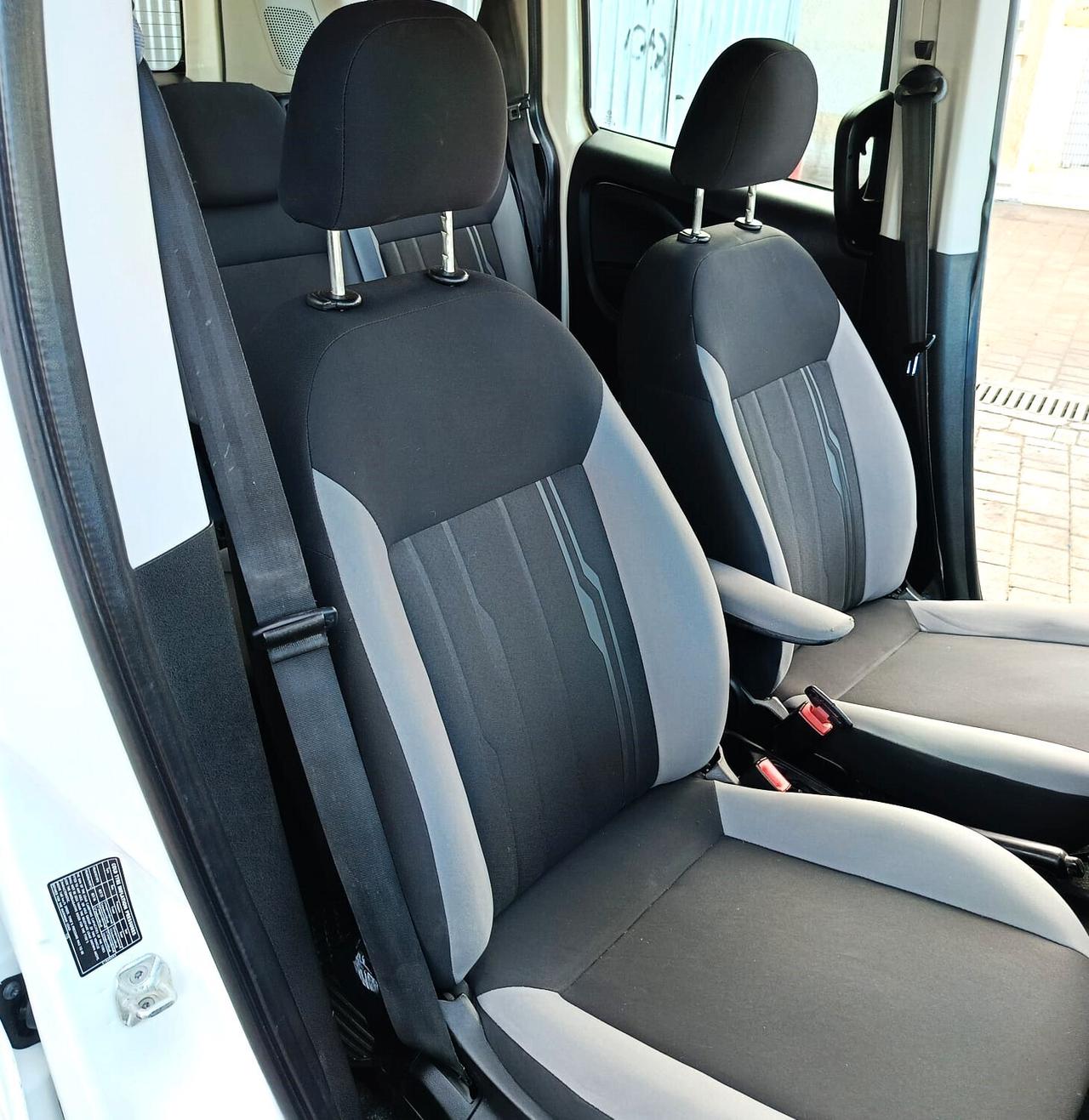Fiat Doblò 1.3 MTJ Autocarro con gancio traino N1 5 posti