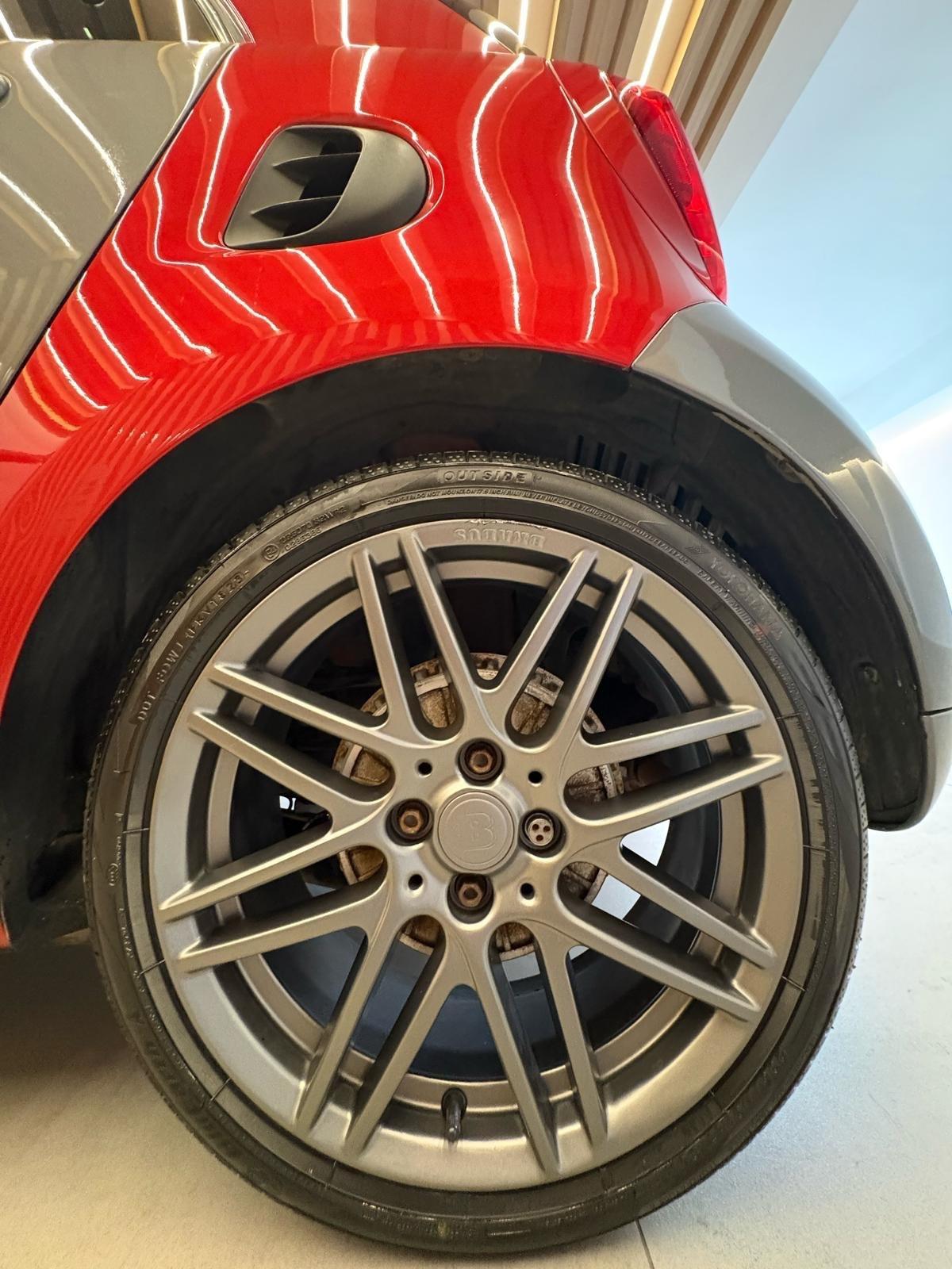 SMART FORFOUR 1.0 ALLESTIM BRABUS PELLE FULL UNICO PROPRIETARIO
