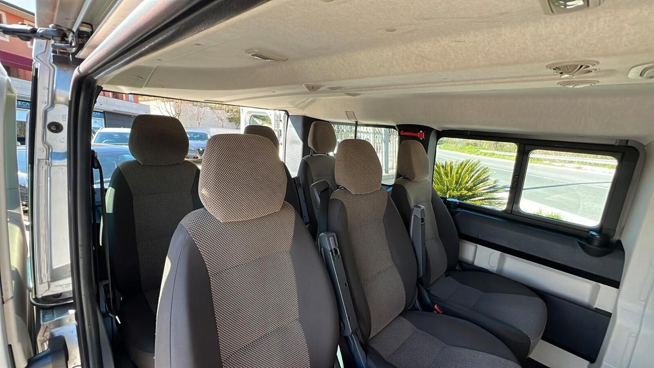 Peugeot Boxer 2.2 140cv 9 Posti