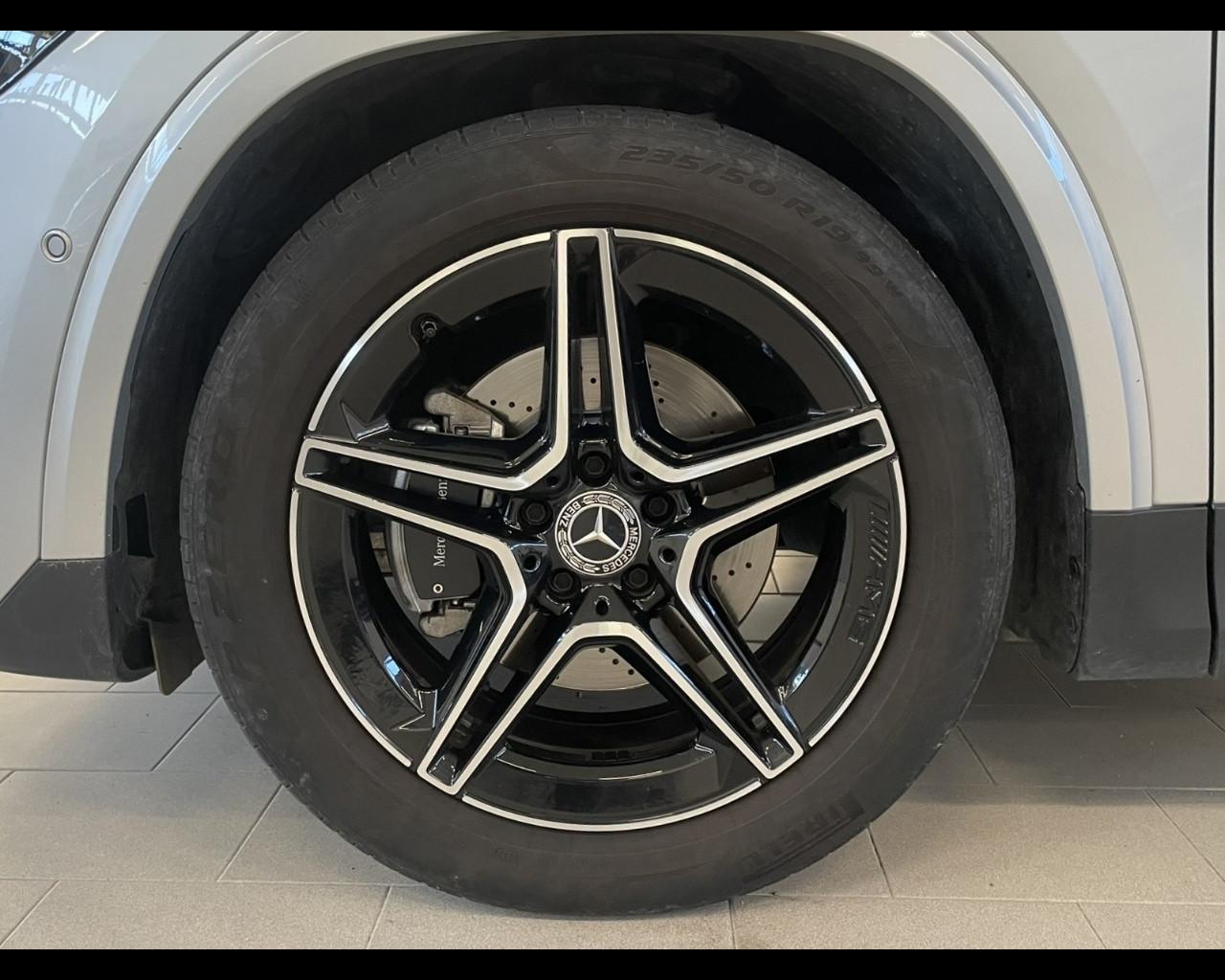 Mercedes-Benz GLA (H247) - GLA 180 d Automatic AMG Line Premium