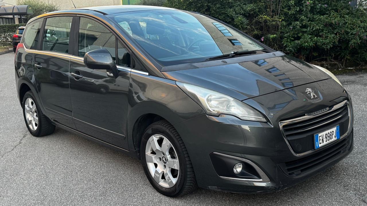 Peugeot 5008 1.6 HDi 115CV Active
