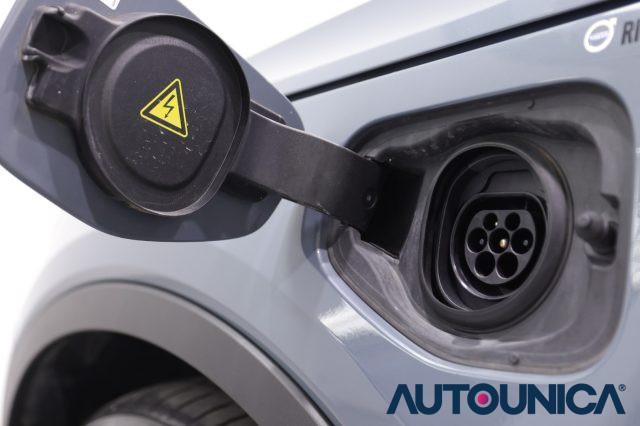 VOLVO XC40 T5 RECHARGE PLUG-IN HYBRID R-DESIGN