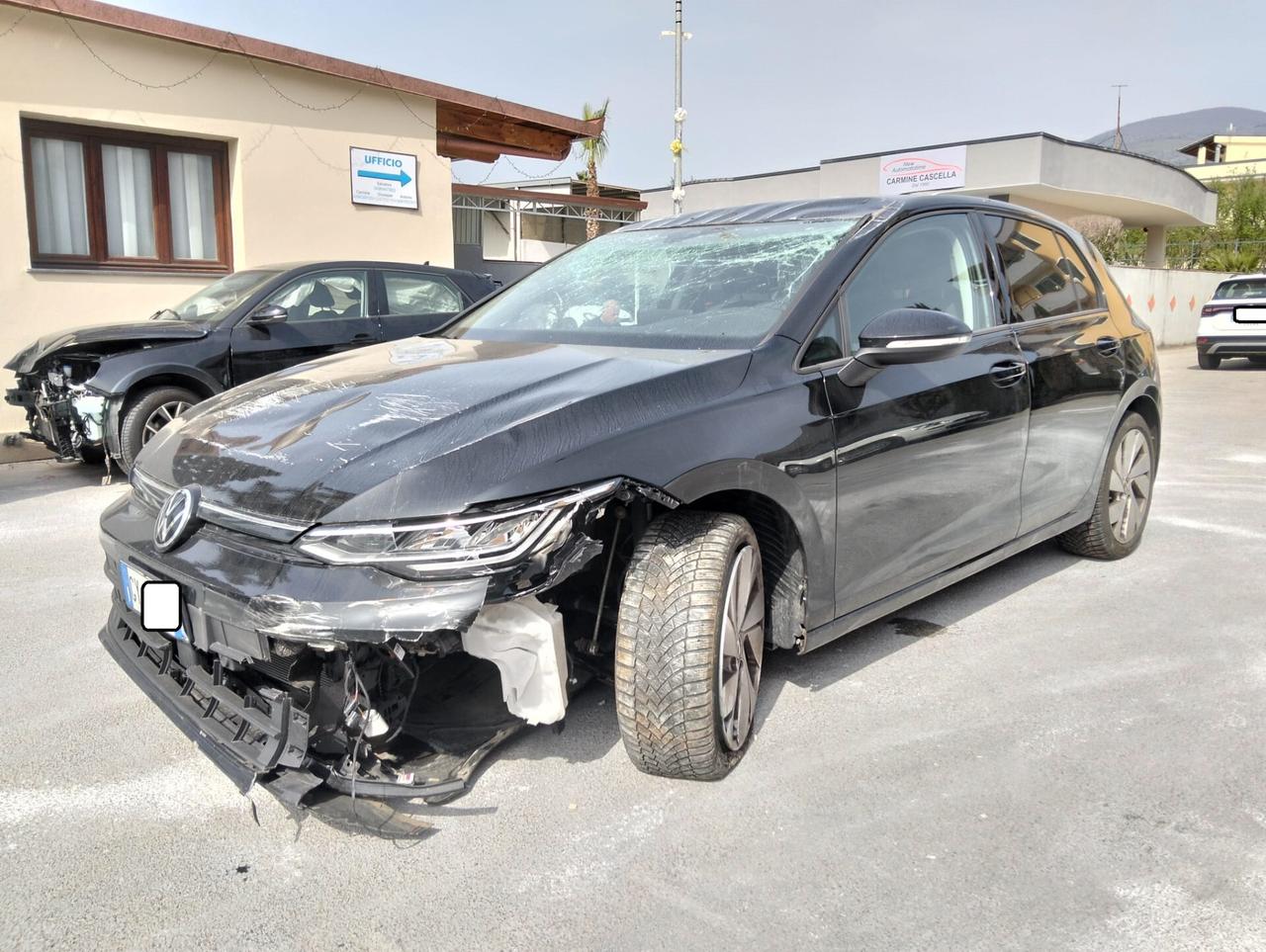 Volkswagen Golf 1.5 TSI 115cv 2025 SINISTRATA