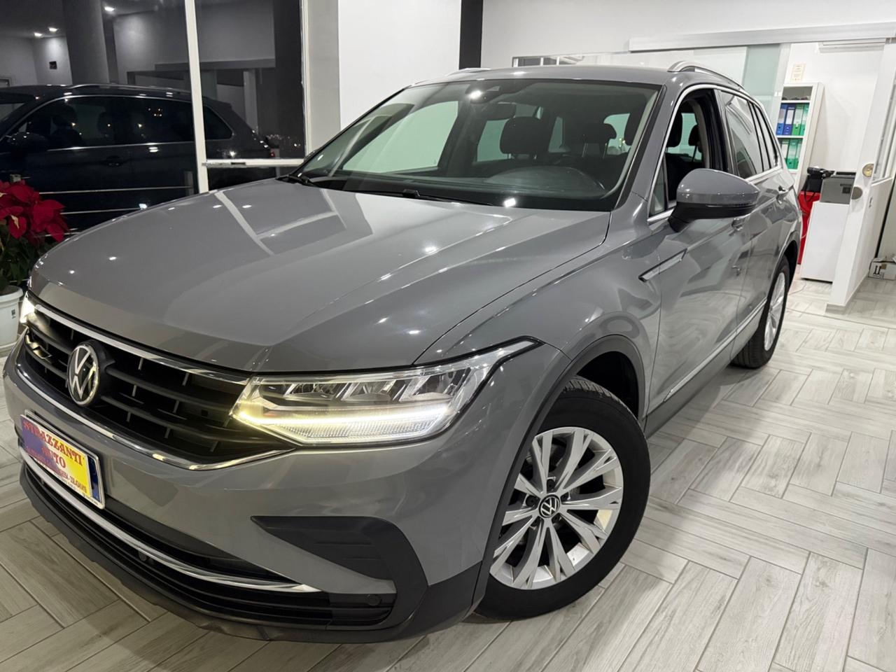 Volkswagen Tiguan 2.0TDI150CV DSG CARPLAY/AMBIENT2022