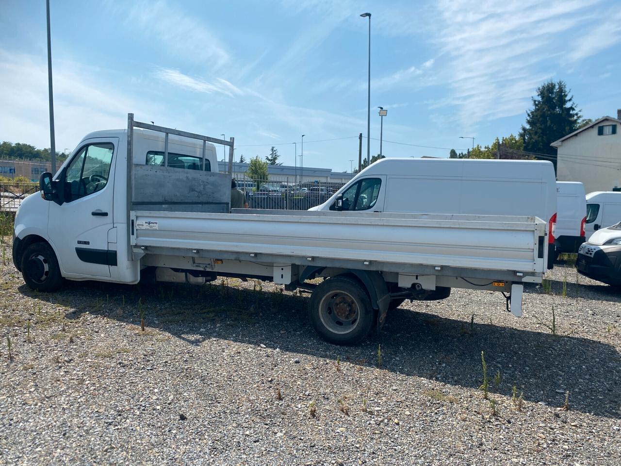Nissan NV400 35 2.3 dCi 125CV PL Cabinato