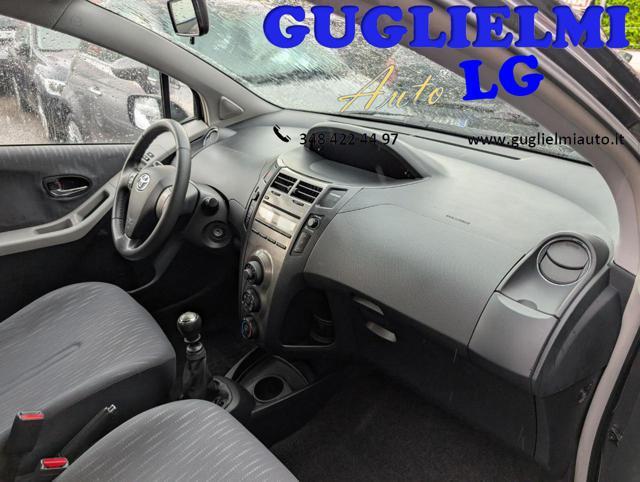 TOYOTA Yaris 1.3 5 porte Sol NEOPATENTATI