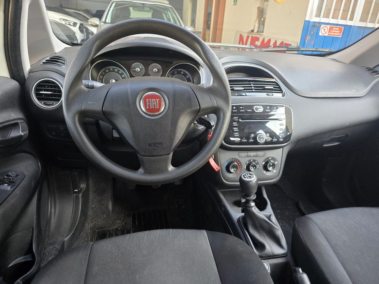 Fiat Punto 1.4 8V 5 porte Natural Power Lounge rate da 120,00