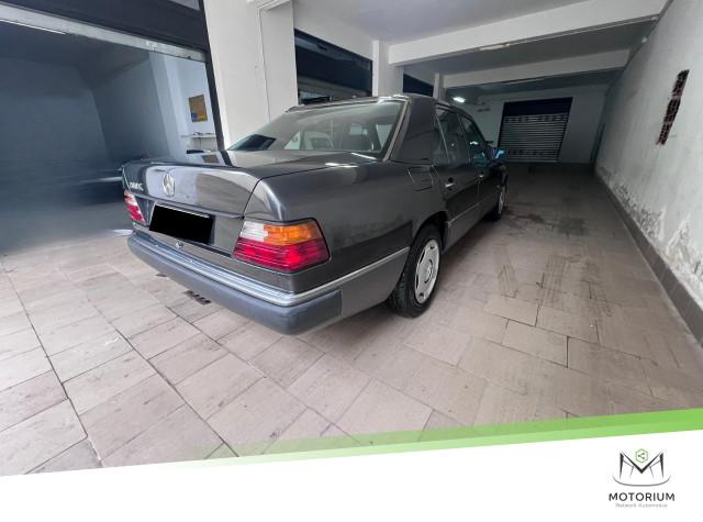 Mercedes-Benz E 200 Classe E 200