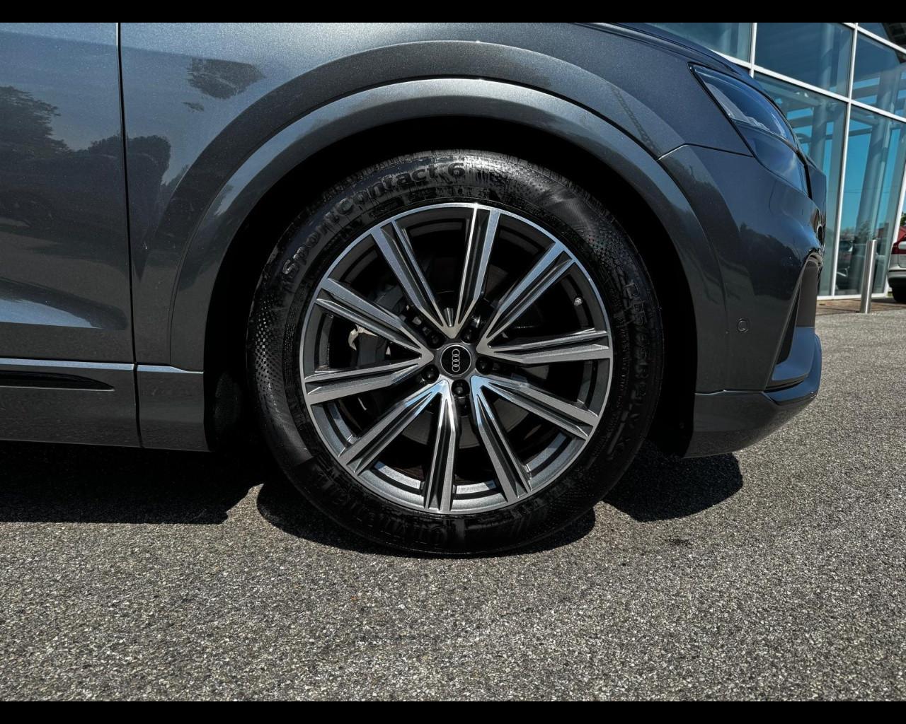 AUDI Q8 55 3.0 TFSI E TITRONIC QUATTRO SPORT