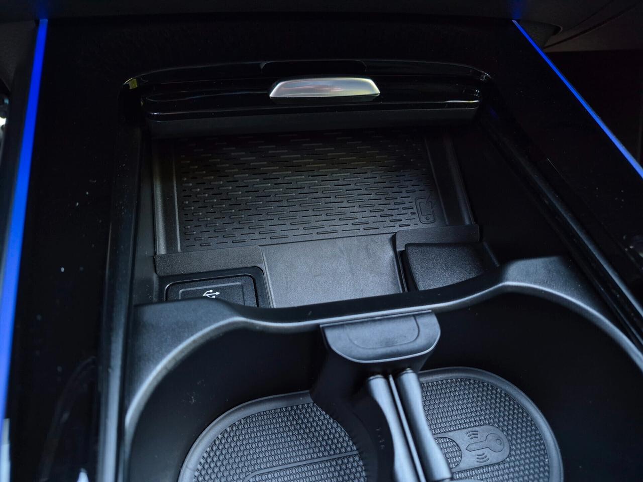 Mercedes-Benz GLA 200 D AMG ADV. PLUS 8G - DCT LED NAVI PREMIUM CARPLAY RETROCAM. VETRI PRIVACY SEDILI RISC. KEYLESS-GO