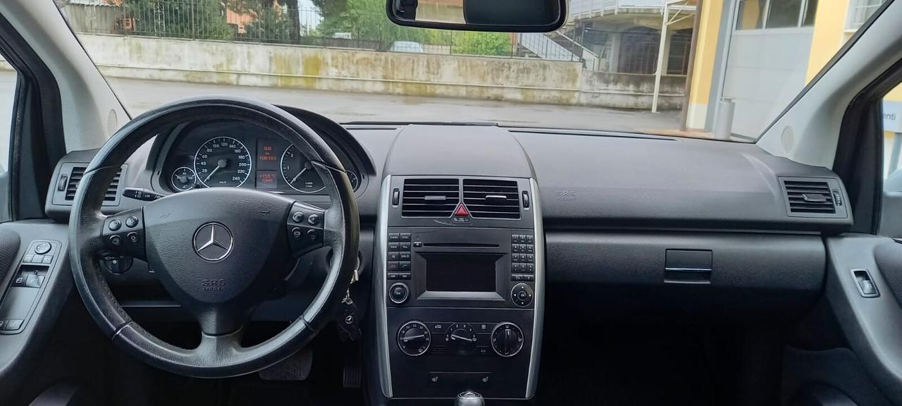 Mercedes-Benz Classe A 160 All. Avantgarde Benzina cc. 1.5 CV. 95 Automatica 5 Porte 5 Posti Euro 5 Utilizzabile anche per i Neopatentati.
