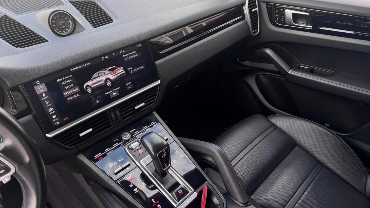 Porsche Cayenne Coupé 3.0 V6