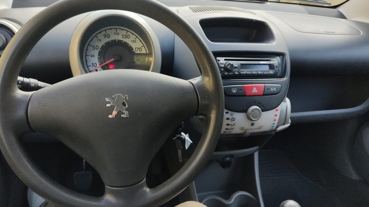 Peugeot 107 1.0 68CV 5p. Plaisir