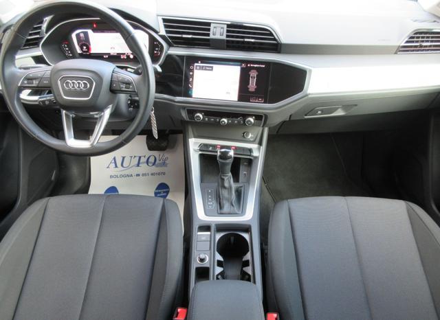 AUDI Q3 35 TDI S tronic Business Advanced
