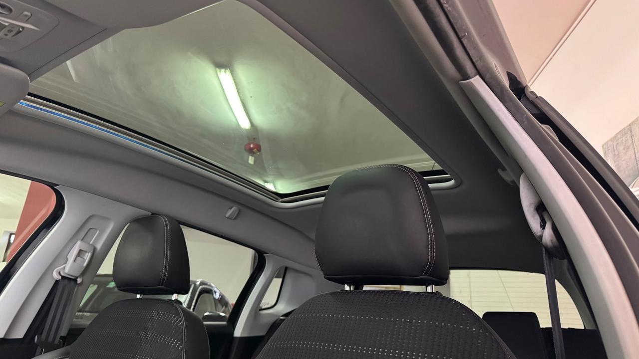 Peugeot 2008 1.6 e-HDi 115 CV Allure Panoramico