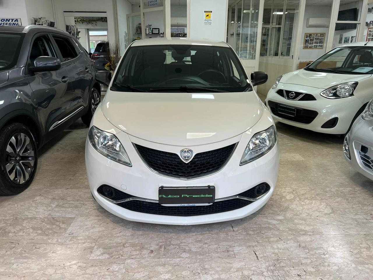 Lancia Ypsilon 1.2 69 CV 5 Porte Silver EURO 6