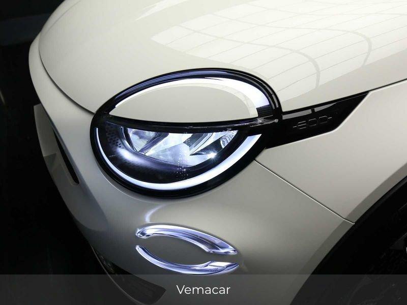 FIAT 600 1.2 Hybrid 145cv La Prima II