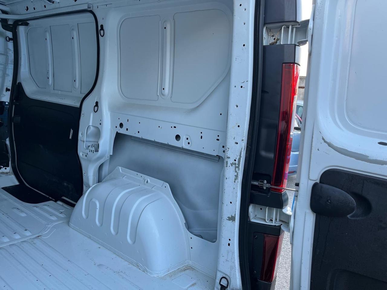 Renault trafic cargo 2.0 dci -2022