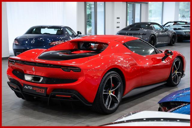 FERRARI 296 GTB|LIFT|DISPLAY PASS|RETROCAMERA|