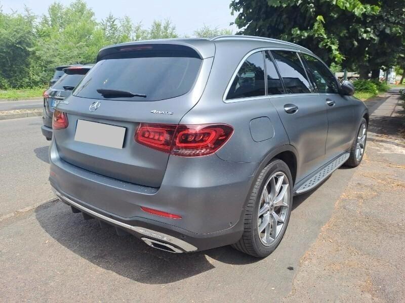 GLC 220 d 4Matic Premium Plus Opaco + Pedane