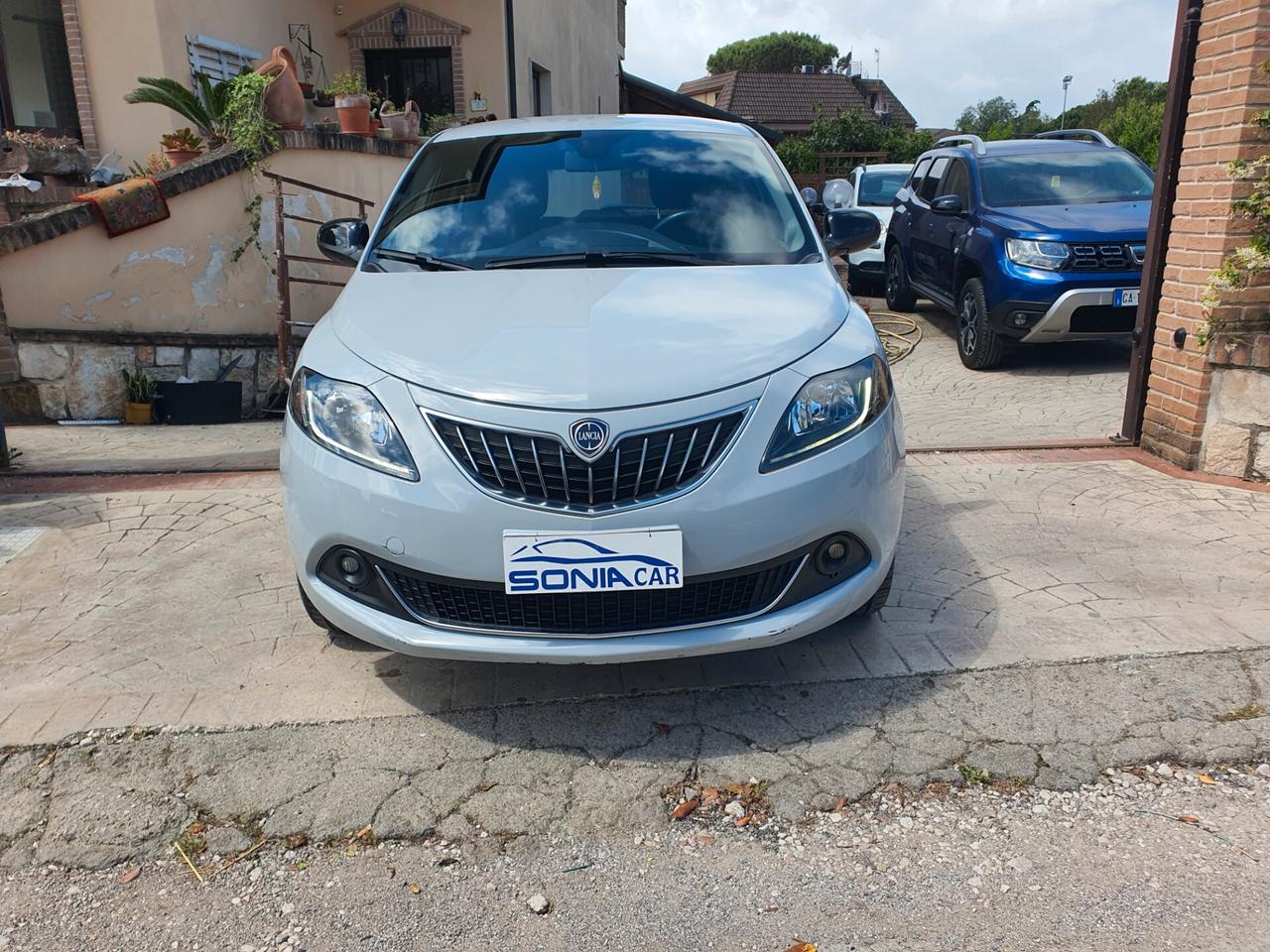 Lancia Ypsilon 1.0 FireFly 5 porte S&S Hybrid Ecochic Silver