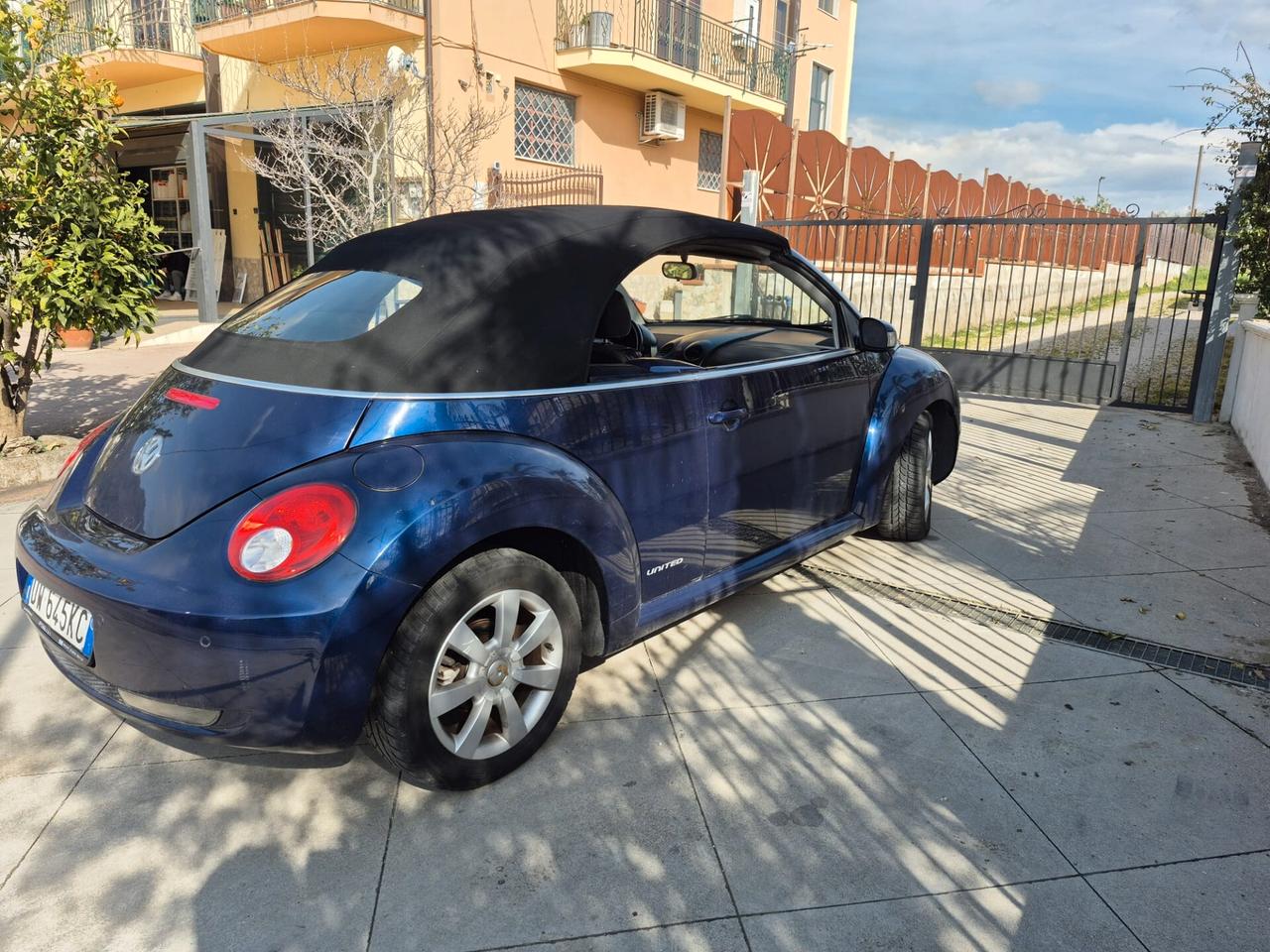 Volkswagen New Beetle 1.6 Cabrio