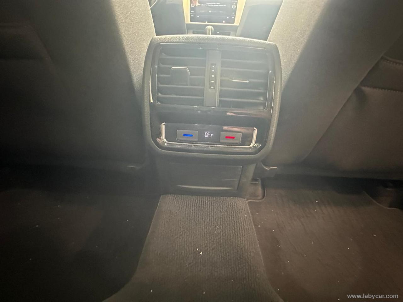 VOLKSWAGEN PASSAT VARIANT 1.6 TDI DSG BUSINESS BMT