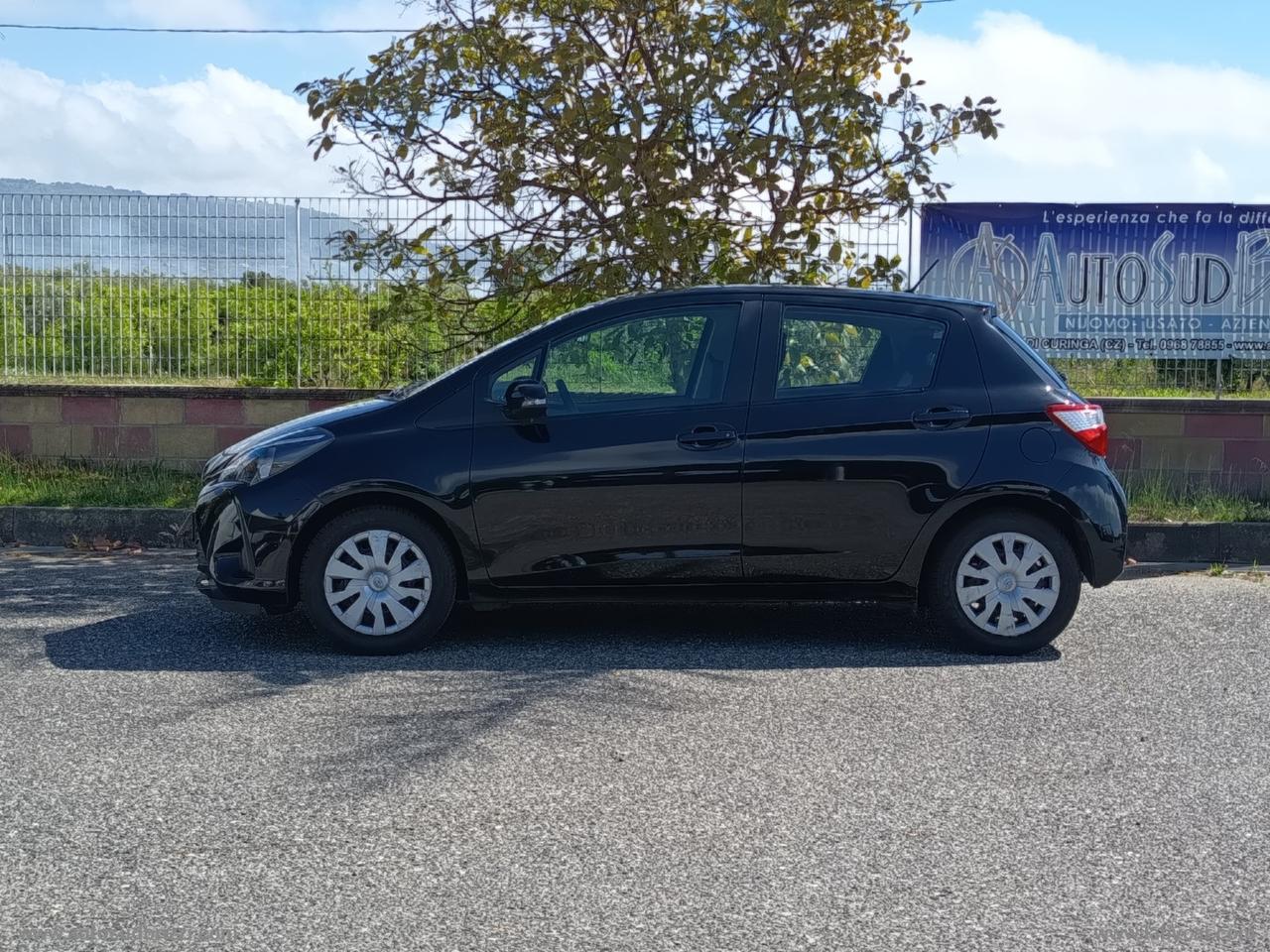 TOYOTA Yaris 1.0 72 CV 5p. Cool SOLO 29.000 KM