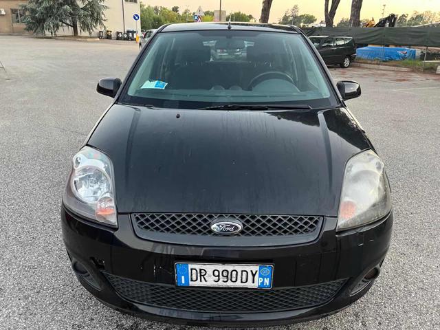 FORD Fiesta 1.4 TDCi 5p. Ghia senza nessun lavoro da fare