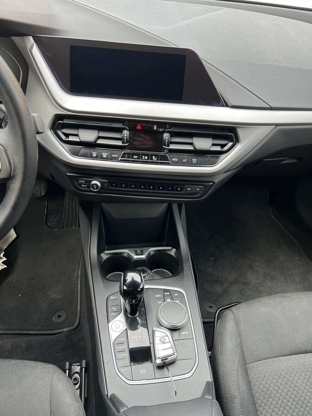 Bmw 116 116d 5p. Business Advantage