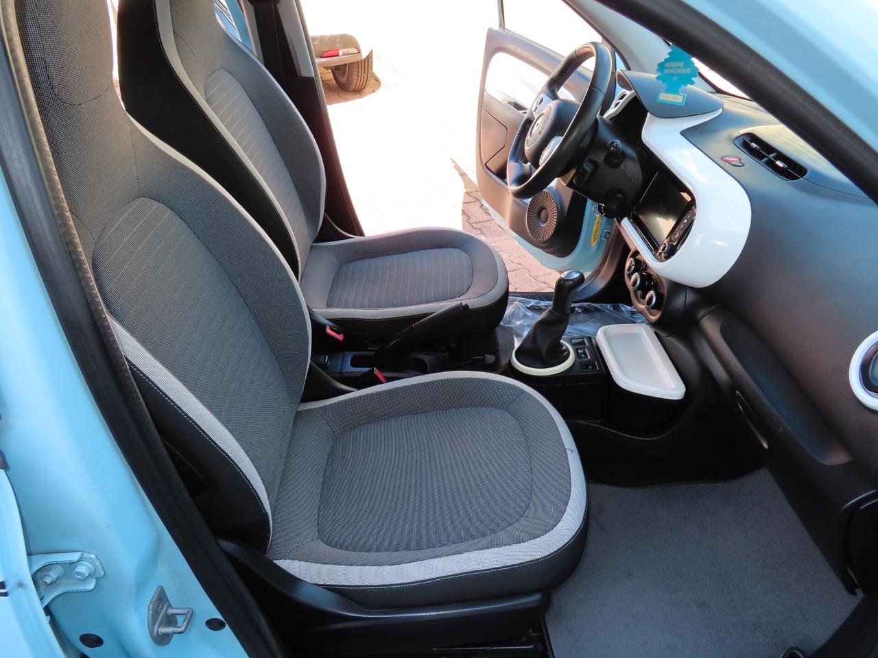 Renault Twingo 900 BENZ NAVI -CAMERA 77.000 KM CERT