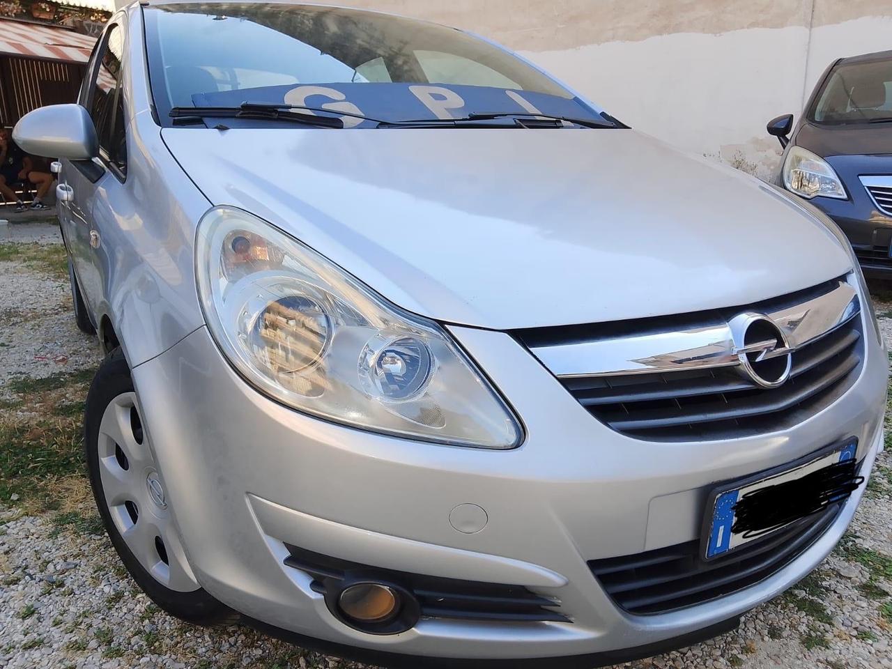 Opel Corsa 1.2 80CV 5 porte GPL ANNO 2010