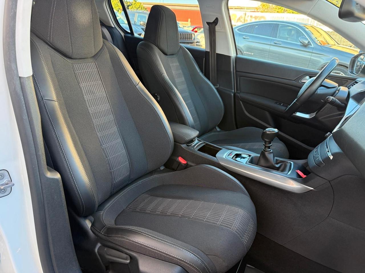 Peugeot 308 BlueHDi 130 S&S Allure