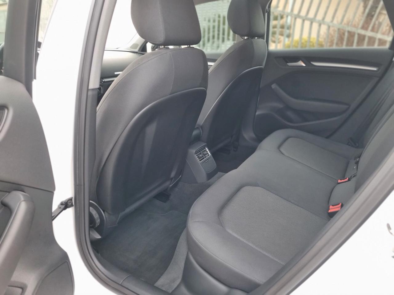 Audi A3 SPB 30 TFSI S-line