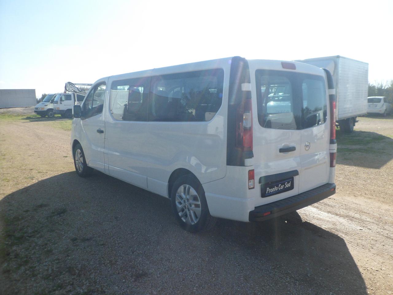 Opel Vivaro 9 posti maxi