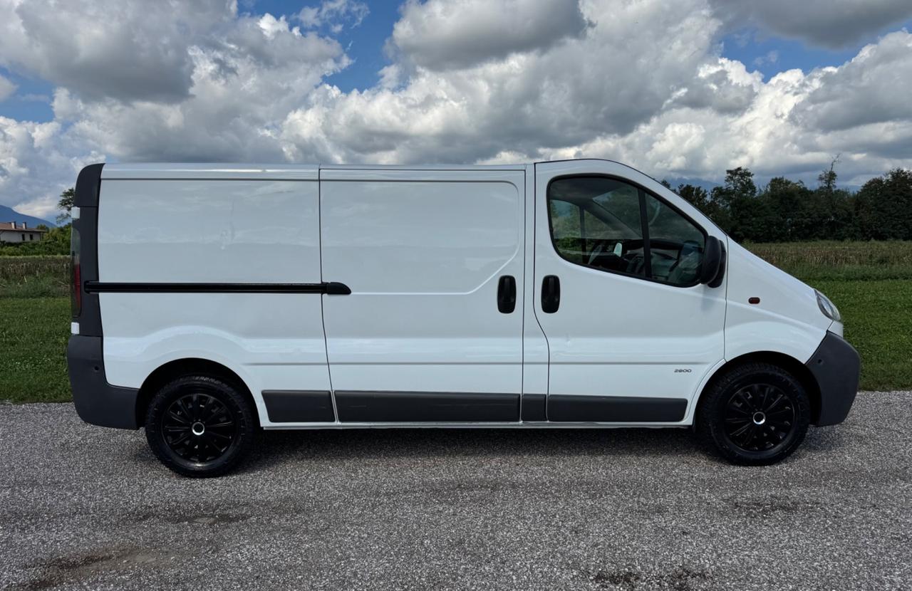 OPEL VIVARO 1.9 DTI 100 cv FURGONE VAN AUTOCARRO