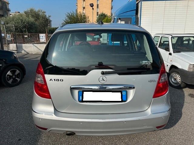 Mercedes-benz A 180 BlueEFFICIENCY Avantgarde